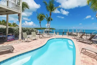 Image de The Perfect Ocean Place/Private Elevator/Dock/Heat Pool. Marathon
