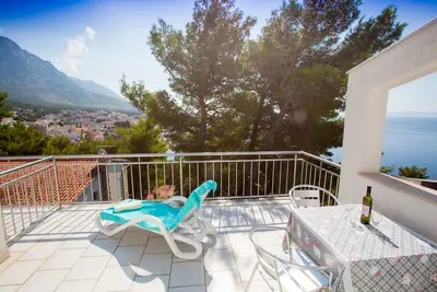 Image de Appartement d'une chambre avec la terrasse et la vue sur le mer Baska Voda, Makarska (A-16378-b)