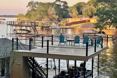 Image de Family friendly Wisdom Tree Lake House