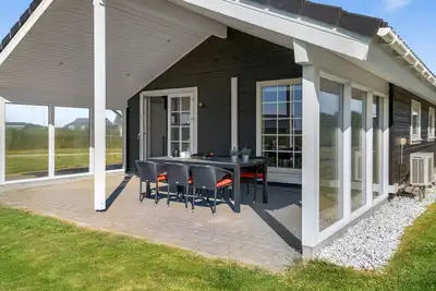 Image de \"Mieka\" - 400m from the sea by Interhome