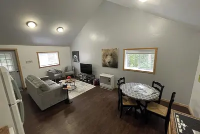 Image de Raven’s Landing #8 cozy private cabin Northern Lights