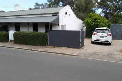 Image de Cameron Street Cottage, Walk to Gawler's Main Street