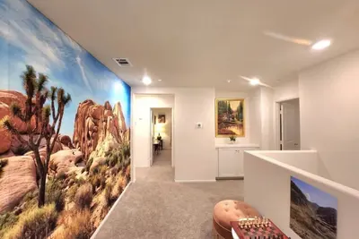 Image de Coachella New Build | Sleeps12 | Walk To Festivals