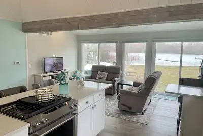 Image de Cozy Cottage close to Ann Arbor!