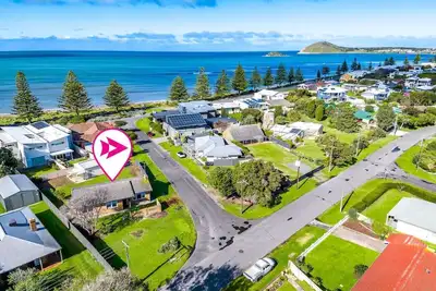 Image de 4 Kareena Ave, Encounter Bay - Sea Views