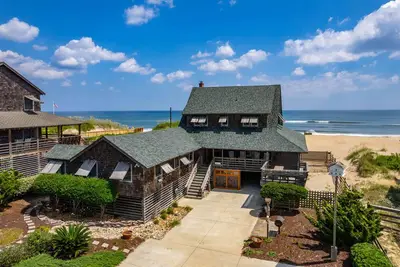 Image de Serenity By The Sea: Historic oceanfront, amazing ocean views & spacious decks!