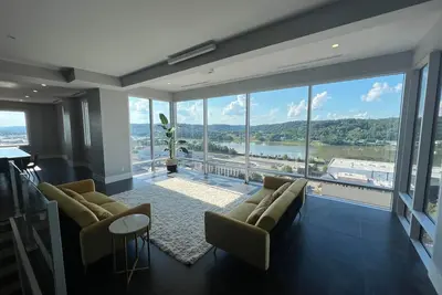 Image de The West Virginia Penthouse