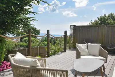 Coastal View, romantic, luxury holiday cottage in Lyme Regis