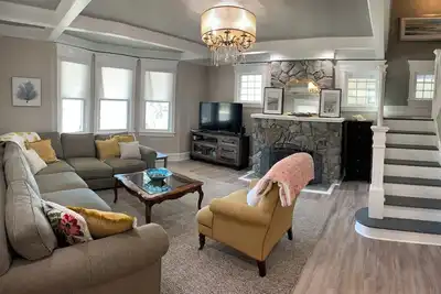 Image de Fully Renovated Bay View Beach House