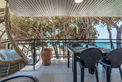 Image de Can Costelles - Ático en Primera Línea con Vistas al Mar, Piscina y Parking