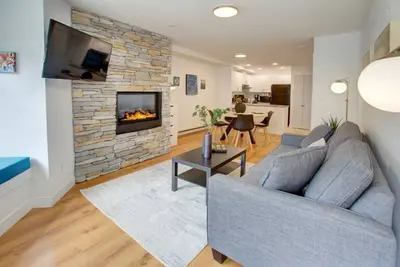 Image de Creekside Bright1BR: Sleeps 4, Pool, Patio+Bbq, Near Shops & Restaurants & Valley Trail