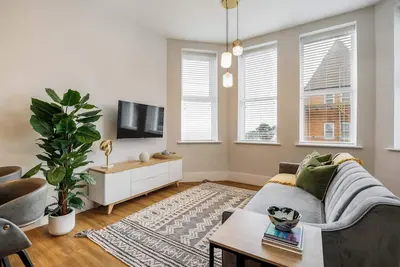 Image de Stunning Sea Views, Family Apt; Free Parking & Gym