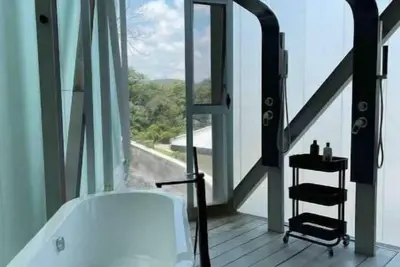 Image de Luxury Master Bedroom