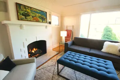 Image de Ballard Brick Tudor • A/C • Dog-Friendly