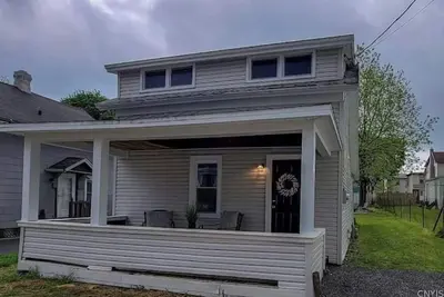 Image de Cottage getaway, pet friendly, fully fenced yard