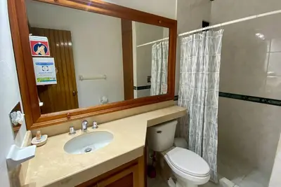 Image de Great 1 Bedroom Apartment 2 Blocks From the Beach