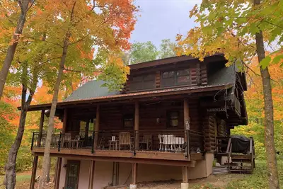 Image de Log cabin in the woods with Marion Lake access in Otter Tail County.