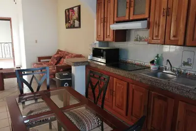 Image de Great 2 Bedroom Apt. 2 Blocks From the Beach
