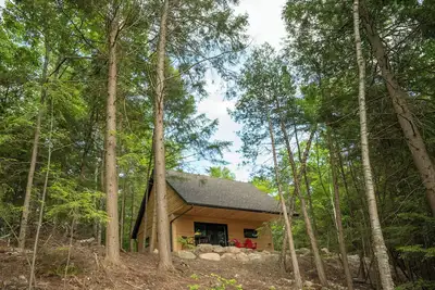 Image de Private Off Grid Chalet In Nature  & Waterfront Access. Near Algonquin Park