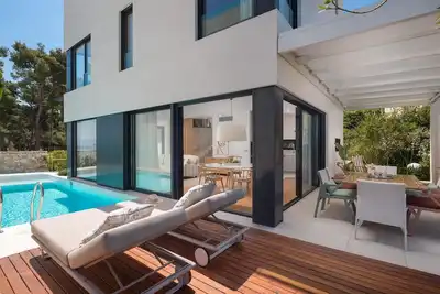 Image de Maison luxueuse à Sutivan avec sauna