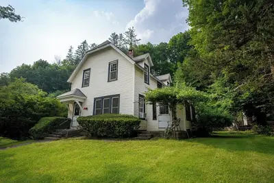 Image de Modern 1910 Family Farmhouse W/ Stunning Mountain Views! Minutes to \nBelleayre