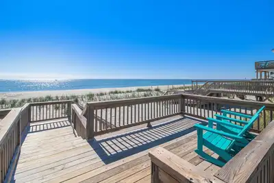 Image de Gorgeous Ocean Front Home, Steps to the Water, Dog Friendly, Sleeps 10