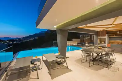 Image de Superbe maison Ă Makarska avec sauna