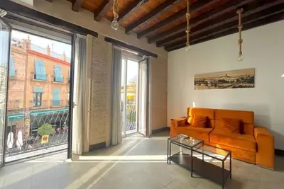 Image de Charmant Appartement à Triana - 2 Chambres, Climatisé, Wi-Fi Gratuit, Idéal Familles/Amis