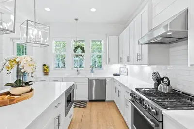 Image de 30a | Big Home | 4 Bikes | Pool | Sleeps 16