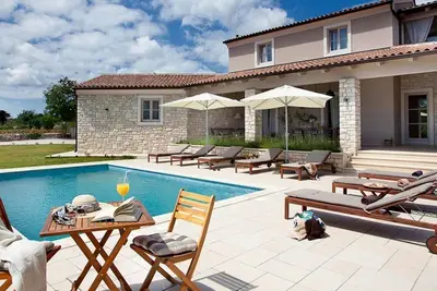 Image de Superbe maison à Divsici avec WiFi