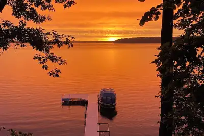 Image de Hillside Hideaway: Breathtaking Sunsets and Family Bliss on Lac Courte Oreilles