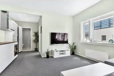 Image de Central Apartment. Calm street. Backyard. Is situated in Stavanger. \n\n\n