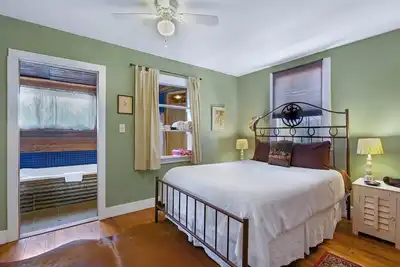 Image de Swing On Inn I Honeycomb Hideaway