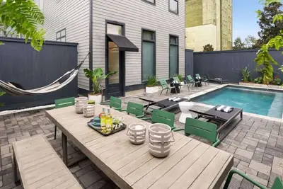 Image de Stunning, Designer Historic Home | Heated Pool