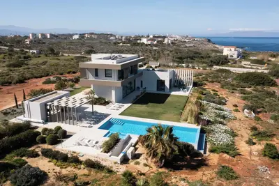 Villa de luxe avec piscine a débordement