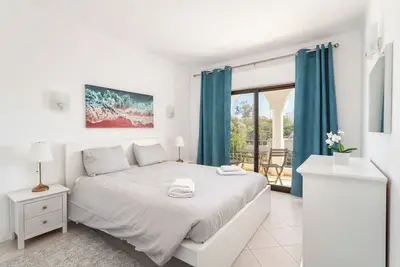 Image de Lively Charming Apartment w/ Pool
