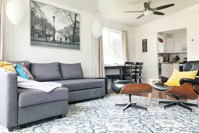 Image de Bright & Stylish, Fenced Yard, Steps from Nature, Minutes Walk to Downtown