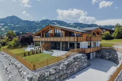 Image de Platzhirsch First Class Living