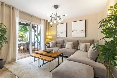 Image de Unique Townhouse In Front Of Puerto Banus