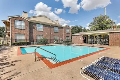 Image de Houston Rental in Gated Community w/ Pool Access!