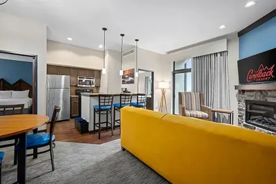 Image de Incredible Ski Destination! 2 King Suites Close to Yankee Run Nature Preserve!