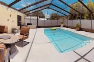 Image de Lovely house with pool.