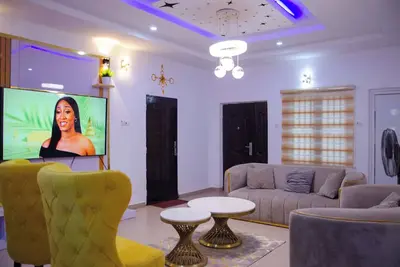 Image de 2 bedroom furnished shortlet apartment in Ibadan