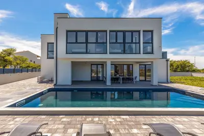 Villa Nin