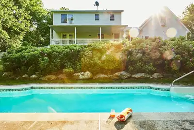 Image de Beautifully Designed 4br Home with Heated Pool and HotTub