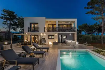 Image de Belle maison à Vir avec WiFi