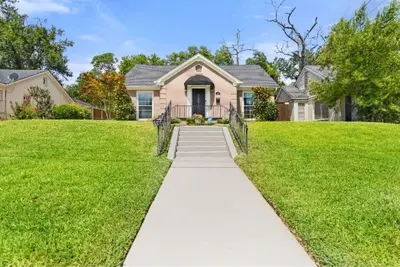 Image de Restful Retreat; Beautiful & Allergy Free! \nJust 1\/2 mile to Tyler's med hub.
