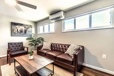 Image de Urban Apartment in the Heart of Montrose Minutes from Rice University & Medical Center!