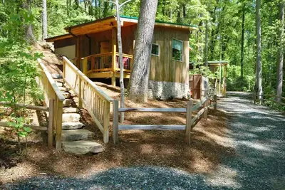 Image de Sunshine Daydream Cottage-Natural Setting in Town