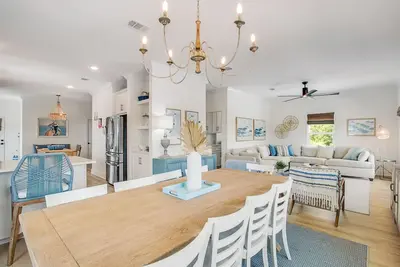 Image de \"Nautilus Beach House\" | Private Pool | Private Elevator | My Beach Getaways